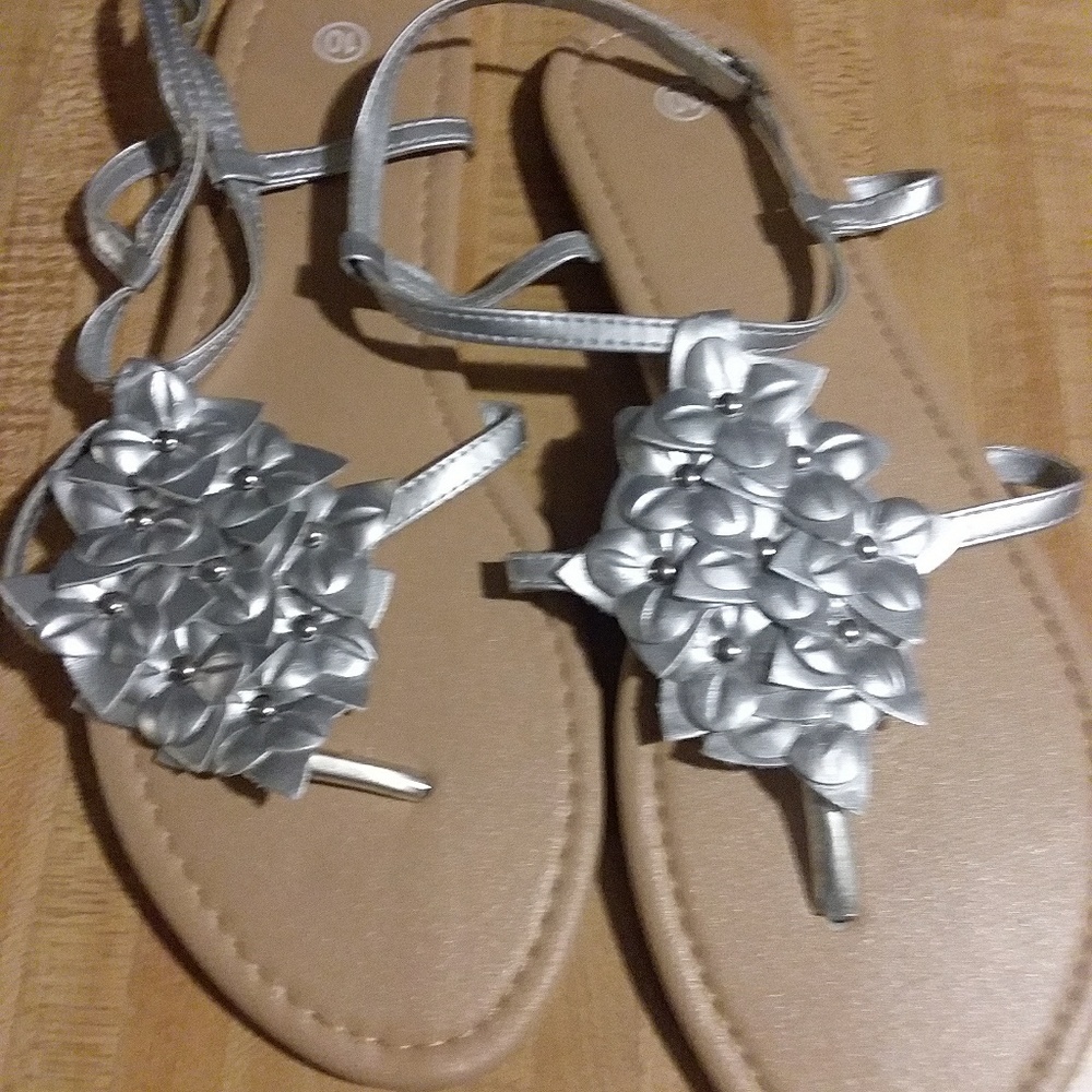 Sandals never worn